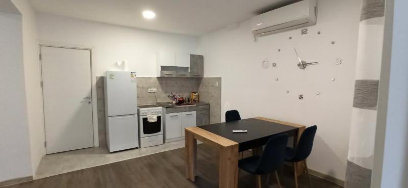 Apartmani Sivac ภายนอก รูปภาพ